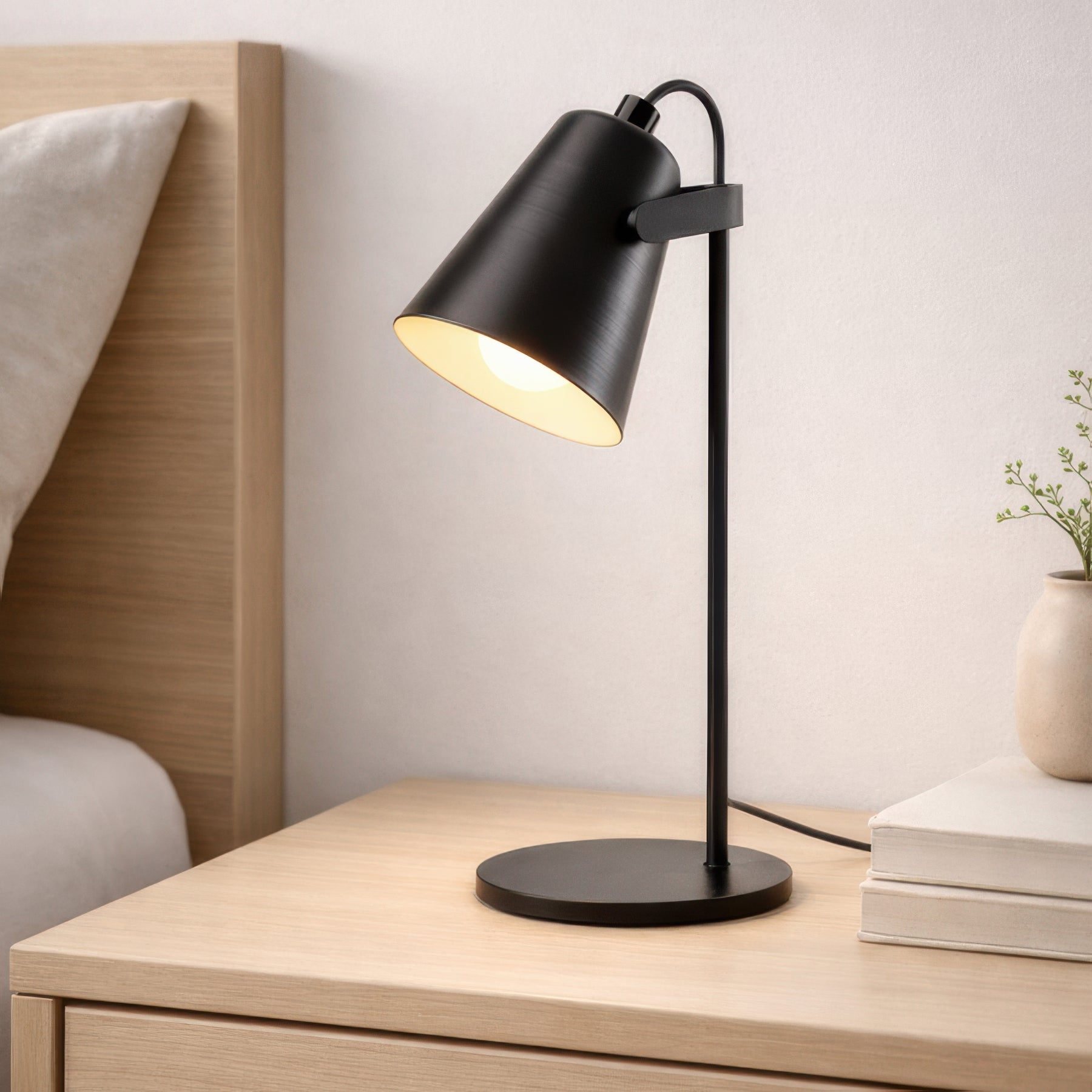 Velador Luce | Alquiler de muebles en Buenos Aires - DECO RENTAL